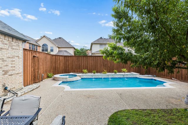3809 Brookfield Drive, Plano, TX 75025
