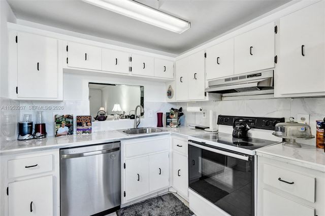 3511 E Inverrary Drive 107, Lauderhill, FL 33319