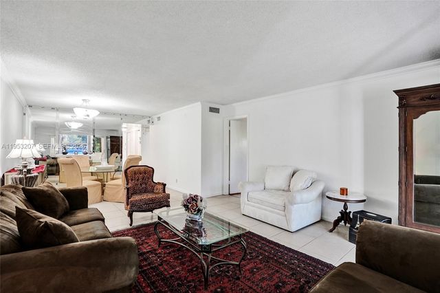 3511 E Inverrary Drive 107, Lauderhill, FL 33319