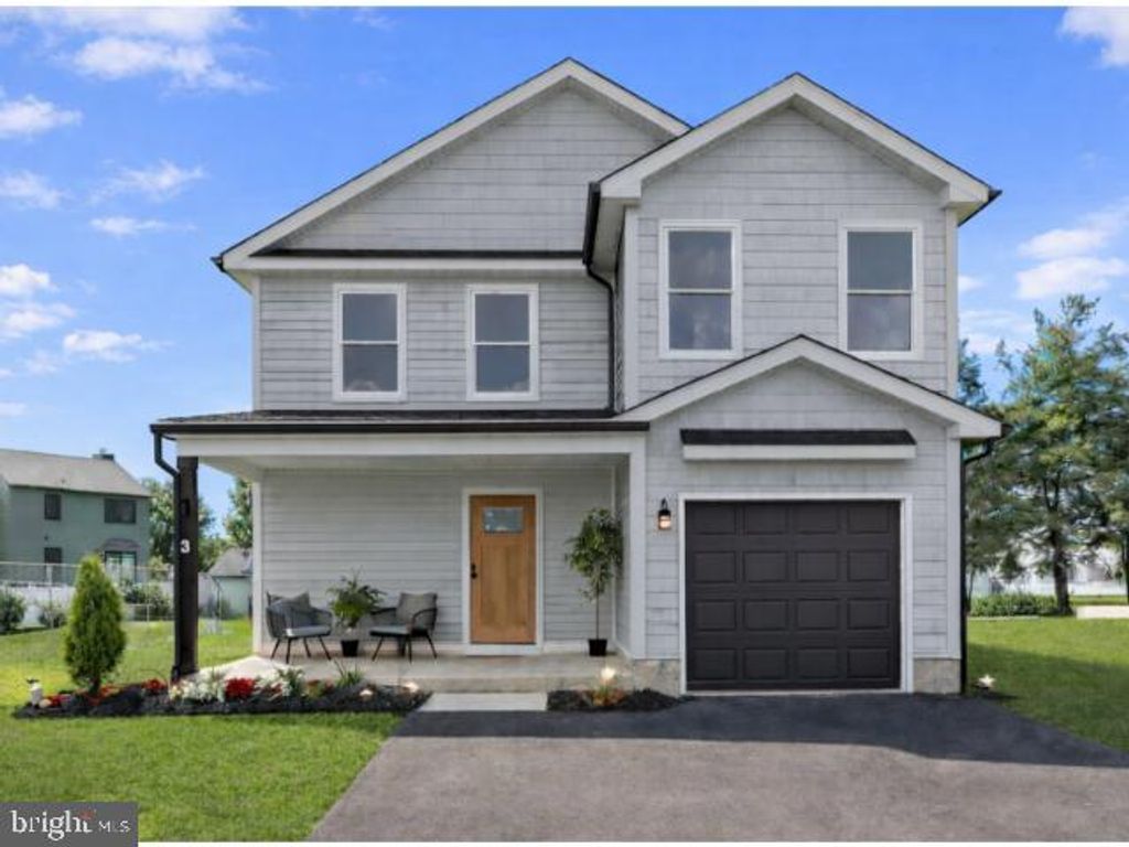 3 MCLEVINS, Croydon, PA 19021