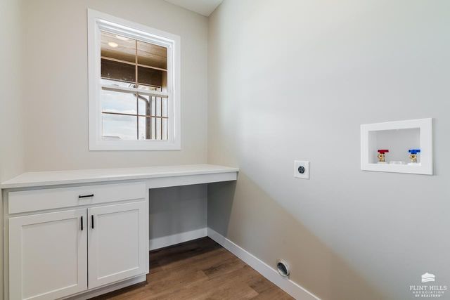 3910 Travers Circle, Manhattan, KS 66503