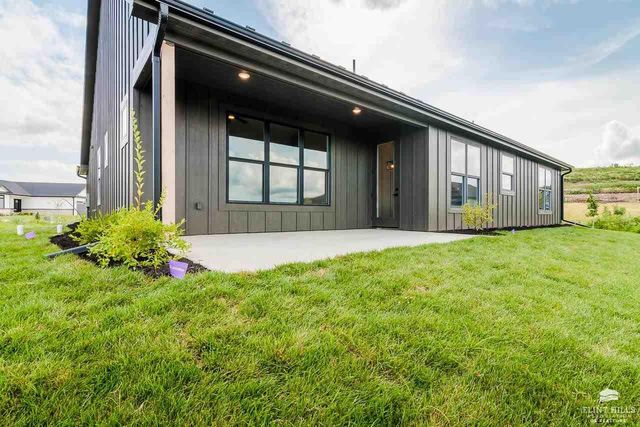 3910 Travers Circle, Manhattan, KS 66503