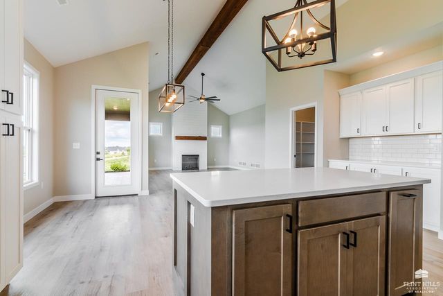 3910 Travers Circle, Manhattan, KS 66503