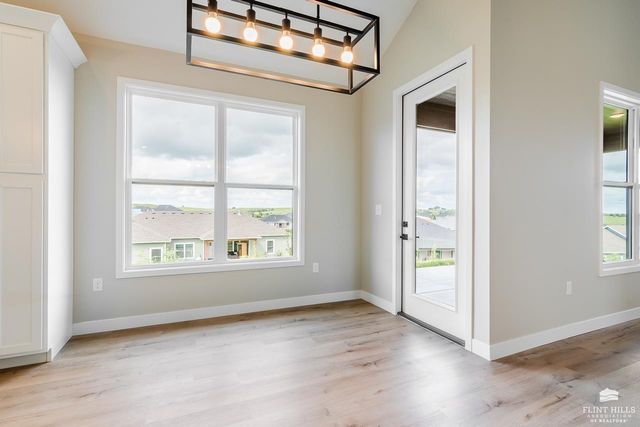 3910 Travers Circle, Manhattan, KS 66503