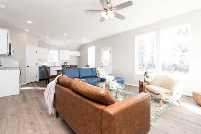 815 Shorthorn Lane, Marshfield, MO 65706