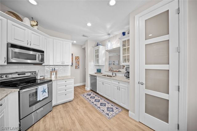 9216 Quartz LN 102, Naples, FL 34120