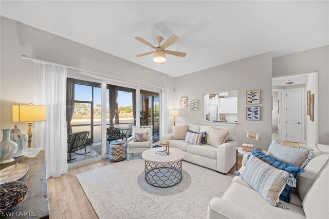 9216 Quartz LN 102, Naples, FL 34120