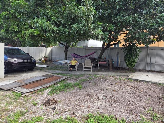 2936 NW 47th St, Miami, FL 33142
