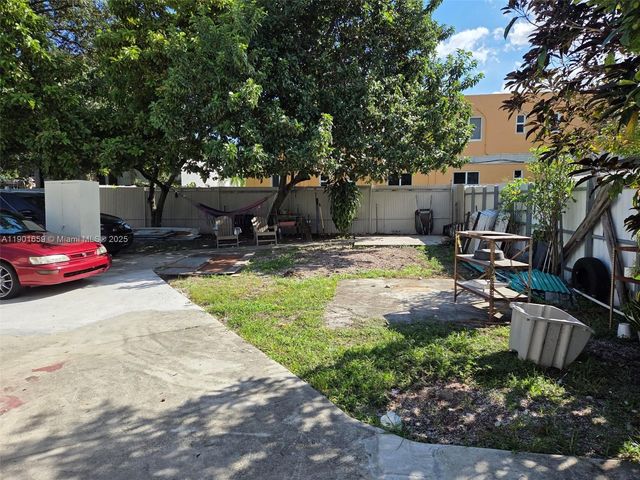 2936 NW 47th St, Miami, FL 33142