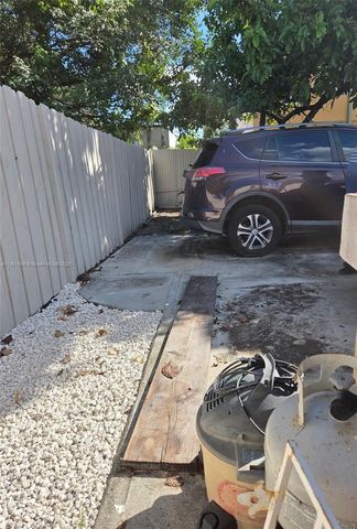2936 NW 47th St, Miami, FL 33142