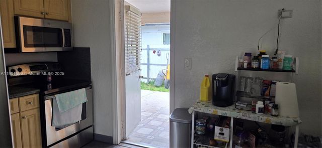 2936 NW 47th St, Miami, FL 33142