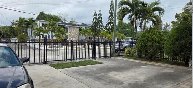 2936 NW 47th St, Miami, FL 33142