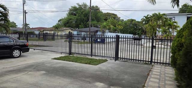 2936 NW 47th St, Miami, FL 33142
