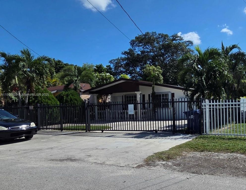 2936 NW 47th St, Miami, FL 33142