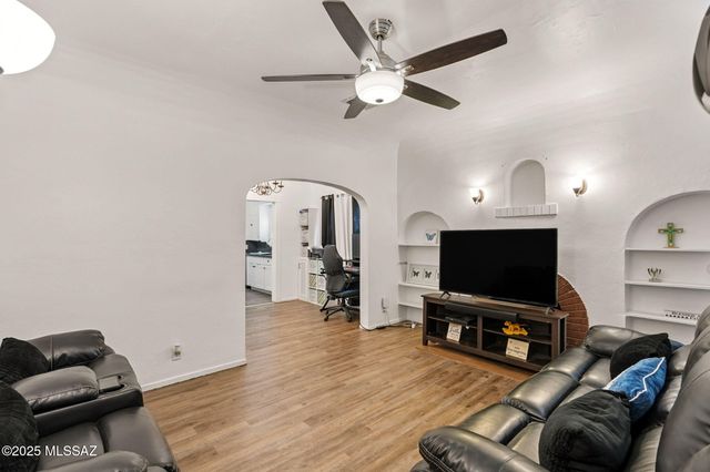 1333 E Broadway Boulevard, Tucson, AZ 85719