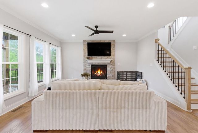 101 Oxford Landing Drive, Georgetown, KY 40324