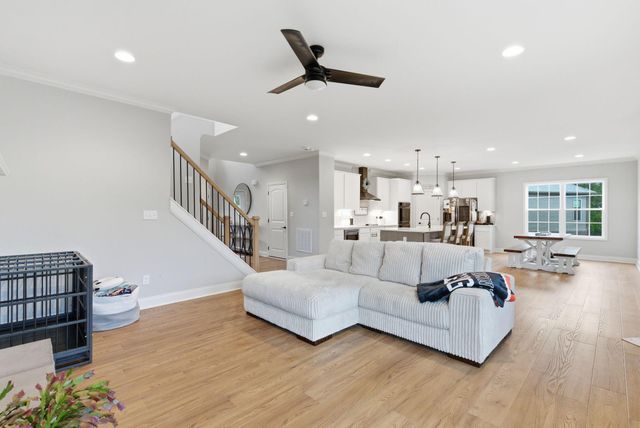 101 Oxford Landing Drive, Georgetown, KY 40324