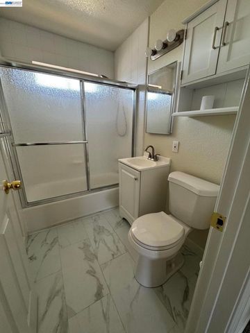416 GROVE WAY, Hayward, CA 94541