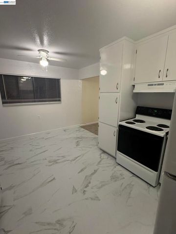 416 GROVE WAY, Hayward, CA 94541