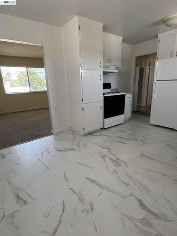 416 GROVE WAY, Hayward, CA 94541