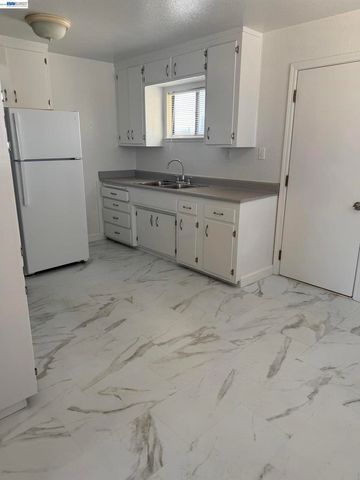 416 GROVE WAY, Hayward, CA 94541