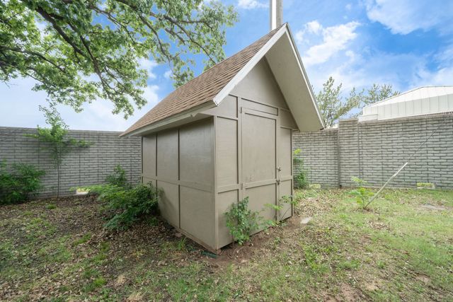 447 S Glendale, Wichita, KS 67218