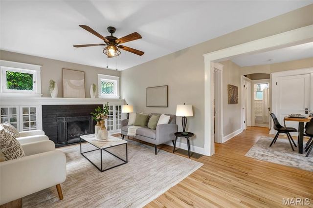7439 Wellington Avenue, University City, MO 63130