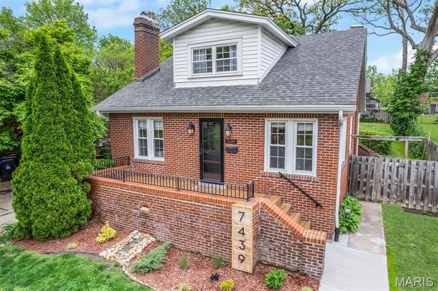 7439 Wellington Avenue, University City, MO 63130