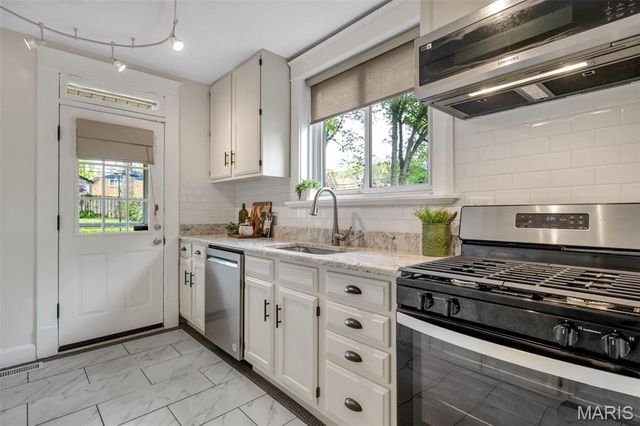 7439 Wellington Avenue, University City, MO 63130