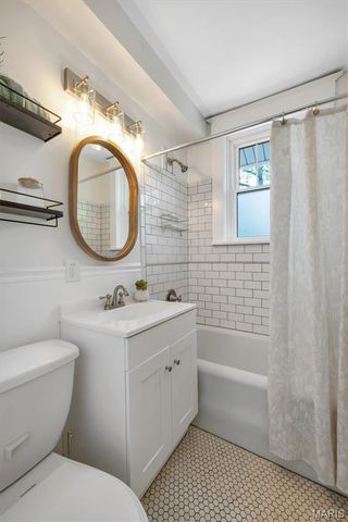 7439 Wellington Avenue, University City, MO 63130