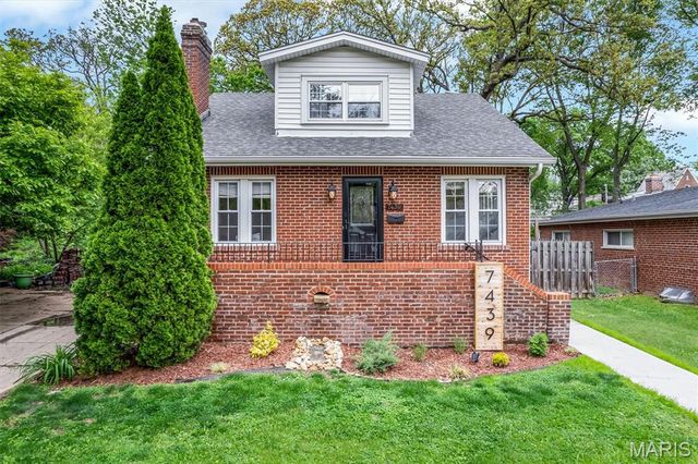 7439 Wellington Avenue, University City, MO 63130