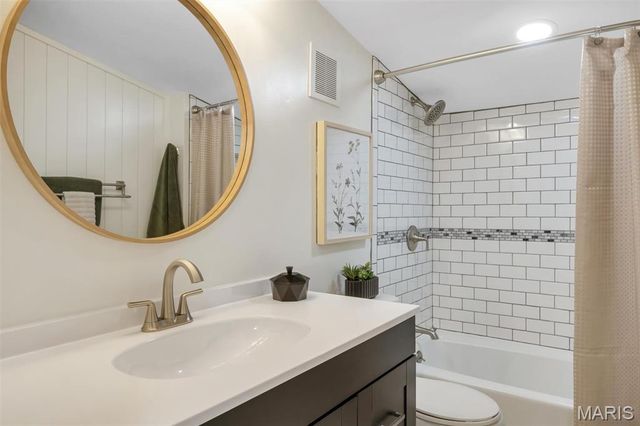 7439 Wellington Avenue, University City, MO 63130