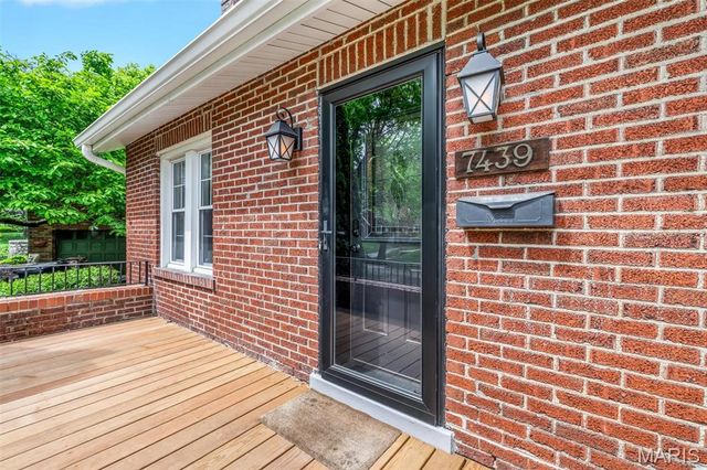 7439 Wellington Avenue, University City, MO 63130