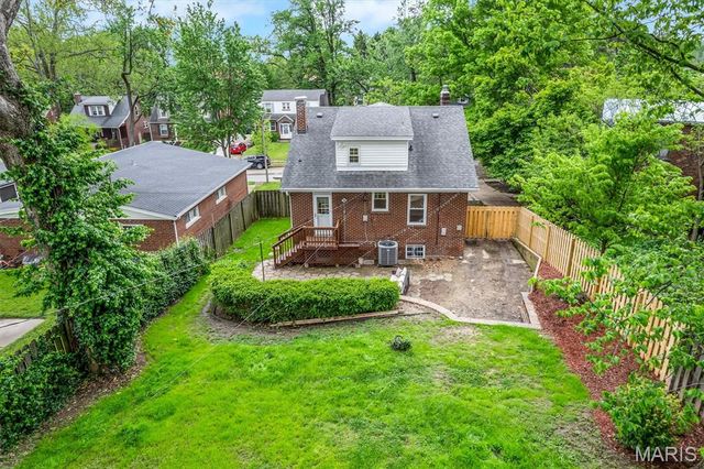 7439 Wellington Avenue, University City, MO 63130