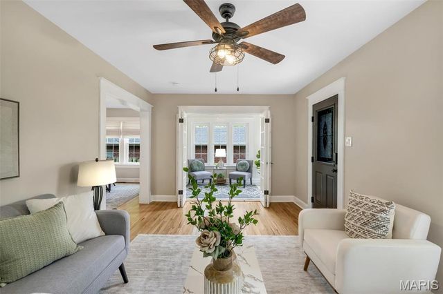 7439 Wellington Avenue, University City, MO 63130