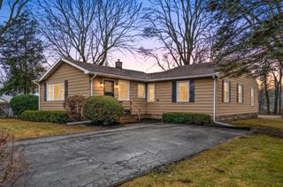 605 Coolidge Avenue, Kalamazoo, MI 49006