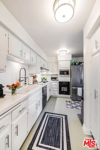 631 Wilcox Avenue 3F, Los Angeles, CA 90004