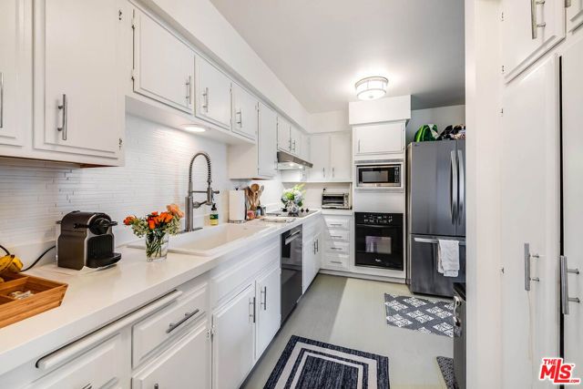 631 Wilcox Avenue 3F, Los Angeles, CA 90004