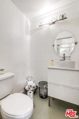 631 Wilcox Avenue 3F, Los Angeles, CA 90004