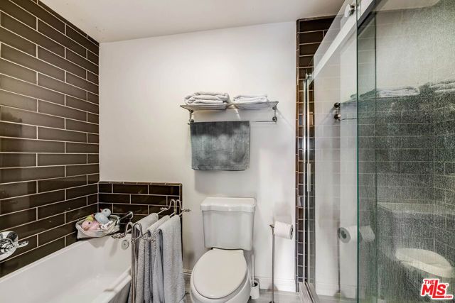 631 Wilcox Avenue 3F, Los Angeles, CA 90004