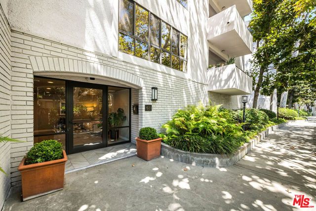 631 Wilcox Avenue 3F, Los Angeles, CA 90004