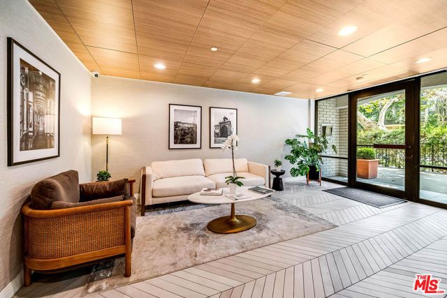 631 Wilcox Avenue 3F, Los Angeles, CA 90004