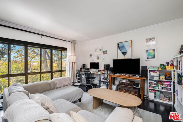 631 Wilcox Avenue 3F, Los Angeles, CA 90004