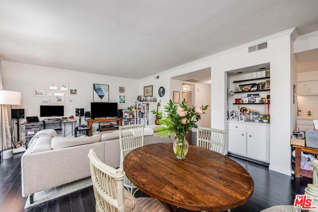 631 Wilcox Avenue 3F, Los Angeles, CA 90004