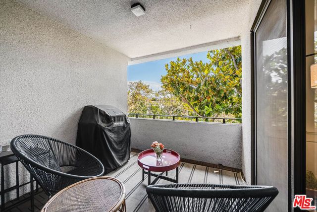 631 Wilcox Avenue 3F, Los Angeles, CA 90004