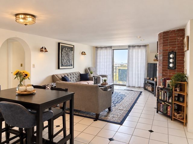 12 Ninth St 801, Medford, MA 02155