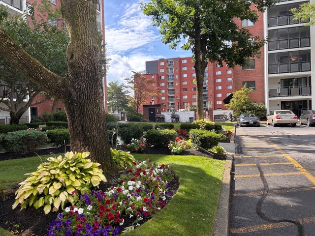 12 Ninth St 801, Medford, MA 02155