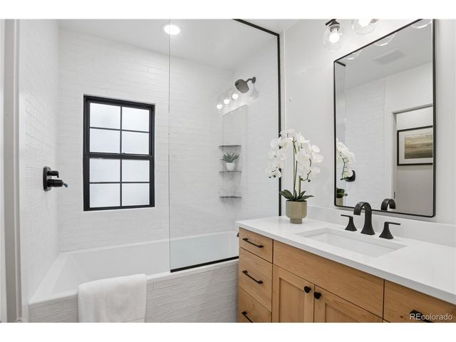 2054 S Saint Paul St, Denver, CO 80210