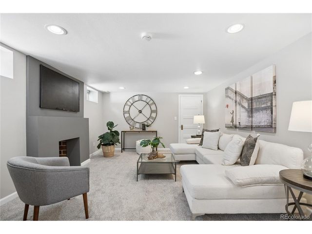 2054 S Saint Paul St, Denver, CO 80210