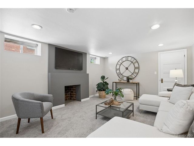 2054 S Saint Paul St, Denver, CO 80210